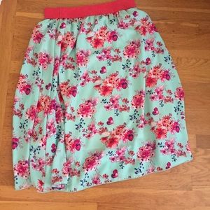 LuLaRoe M Lola Skirt. Worn once! Floral